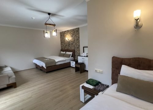 Dört Kişilik Balkonlu