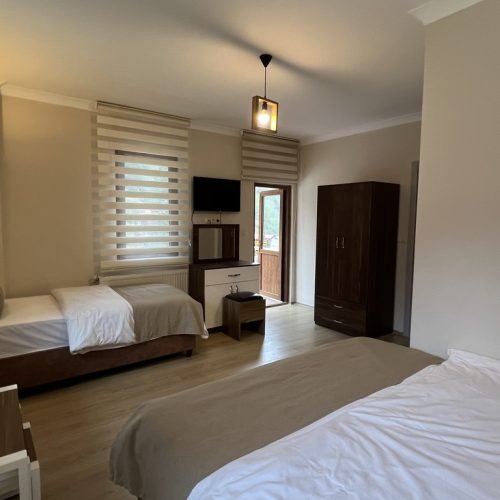 Valoria Hotel - Üç Kişilik Balkonlu (1)