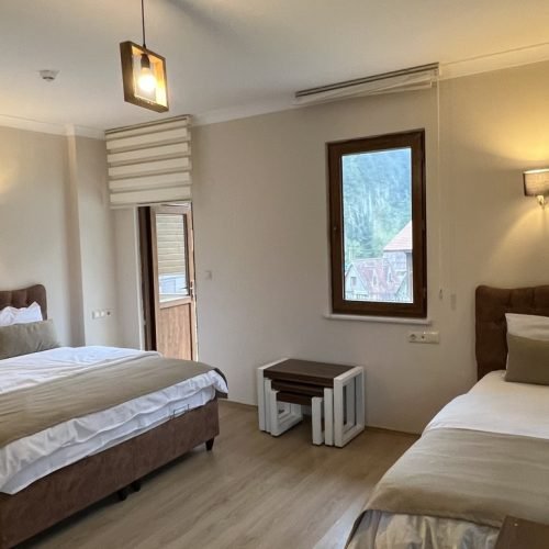 Valoria Hotel - Üç Kişilik Balkonlu (10)