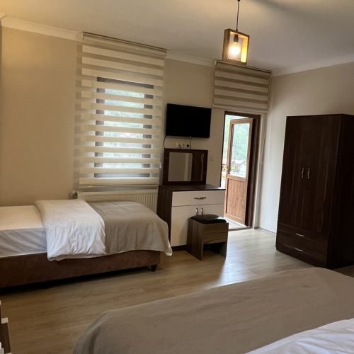 Valoria Hotel - Üç Kişilik Balkonlu (9)