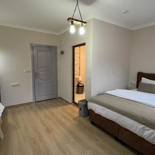 Valoria Hotel - Üç Kişilik Balkonsuz Oda (10)